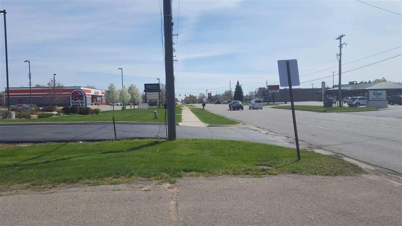 1531 E Pierson Rd, Flushing, MI 48433